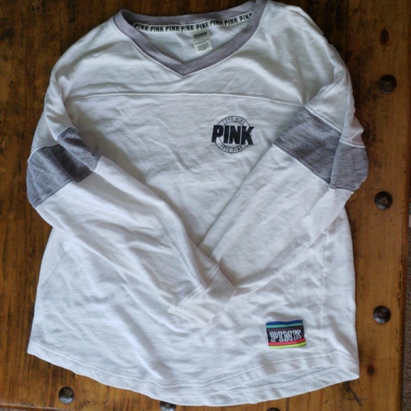 PINK Sweatshirt - Picture 1 of 3